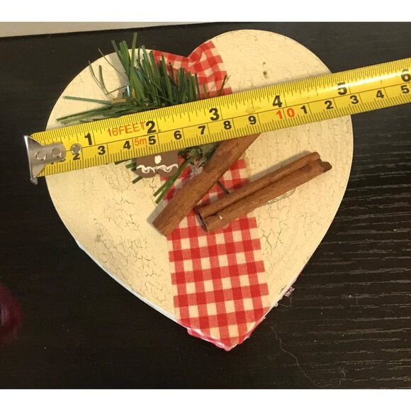 Heart-Shaped Decorative Cardboard Box With Cinnamon & Pine Holiday Design 5 X 2" - Picture 6 of 7